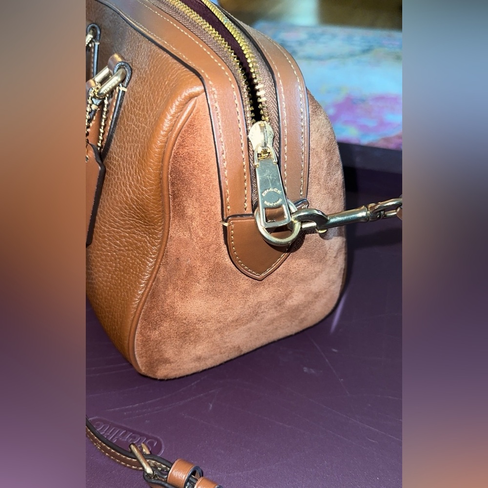Coach purse - Picture 4 of 6